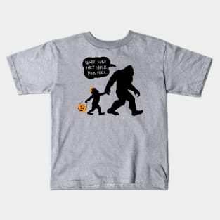 Bigfoot with Girl Child, Smell My Feet Halloween Kids T-Shirt